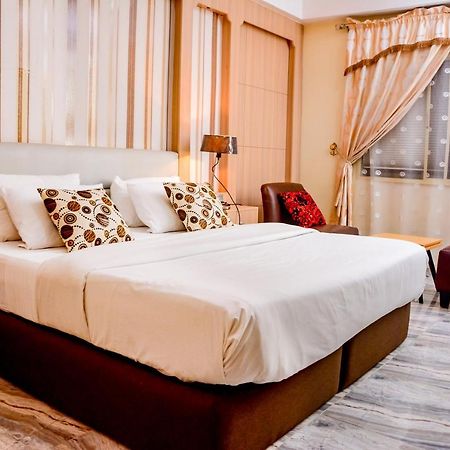 Golfview Suites & Conference Center Икея Экстерьер фото