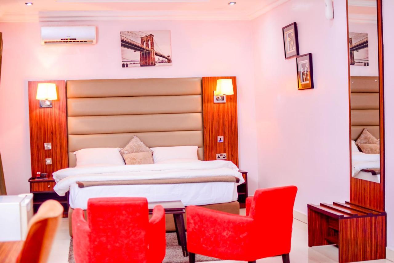 Golfview Suites & Conference Center Икея Экстерьер фото
