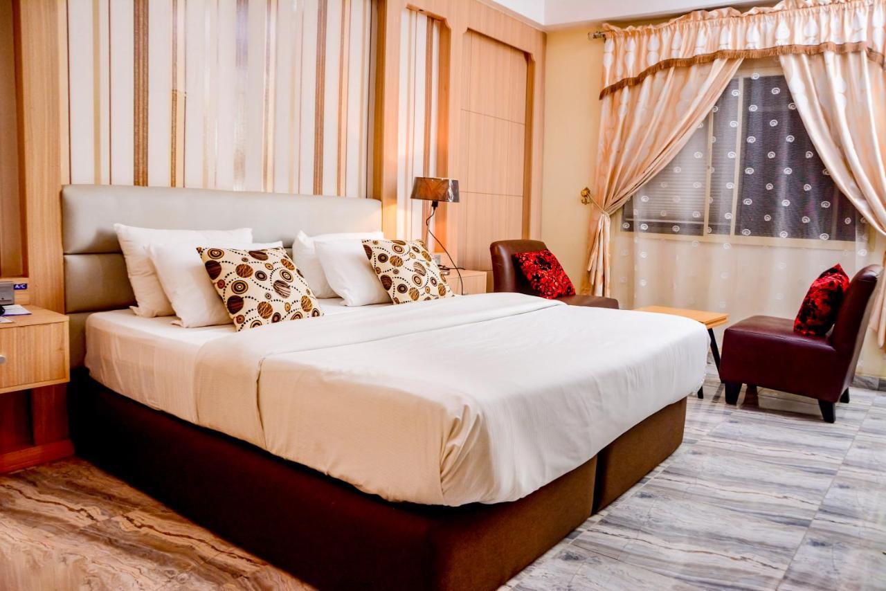 Golfview Suites & Conference Center Икея Экстерьер фото